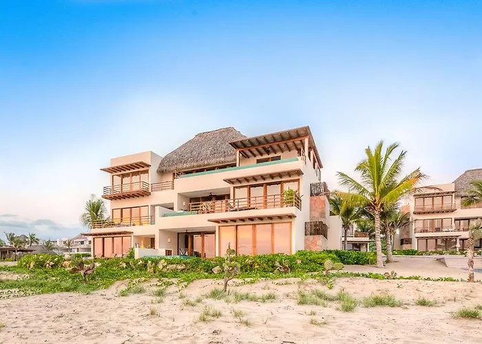 Marea Beachfront Hotel 4*