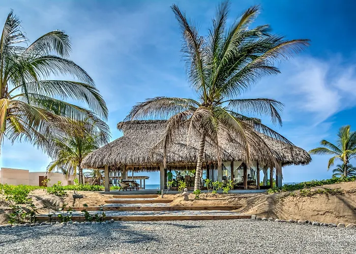 Marea Beachfront 4* Zihuatanejo