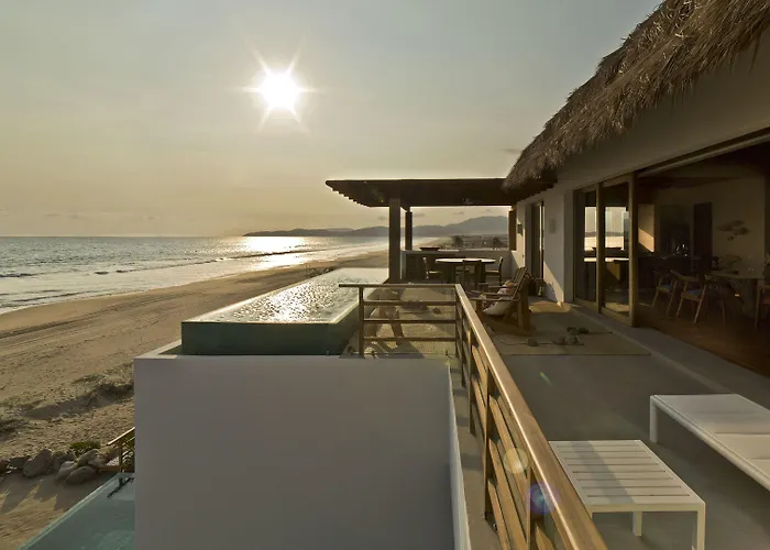 Hotel Marea Beachfront Zihuatanejo