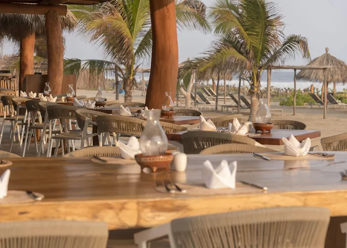 Marea Beachfront Hotel 4*