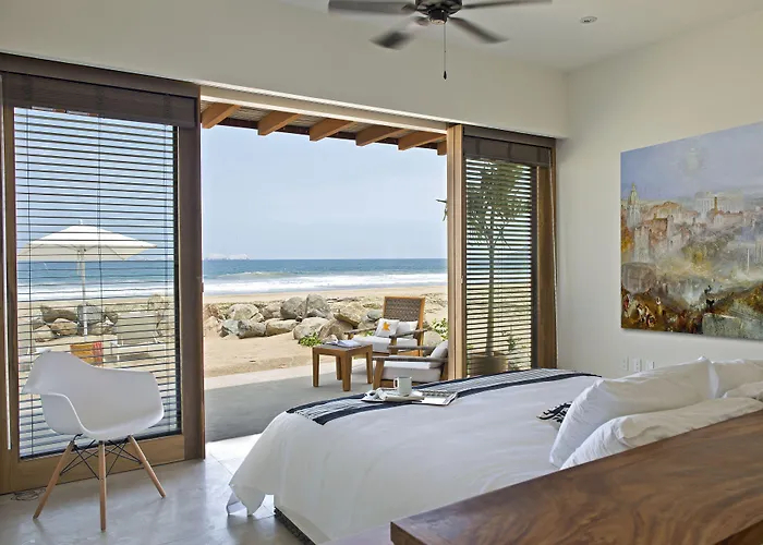 Marea Beachfront Hotel