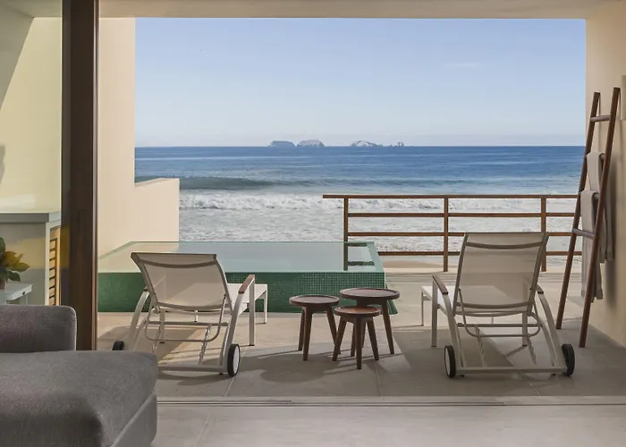 Marea Beachfront Hotel 4*