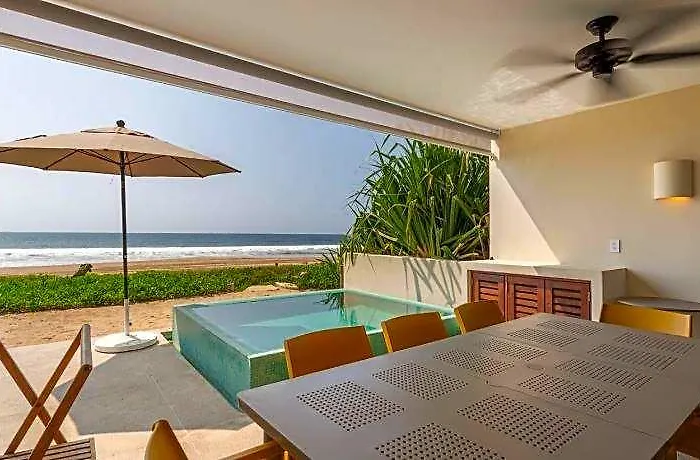 Marea Beachfront Hotel