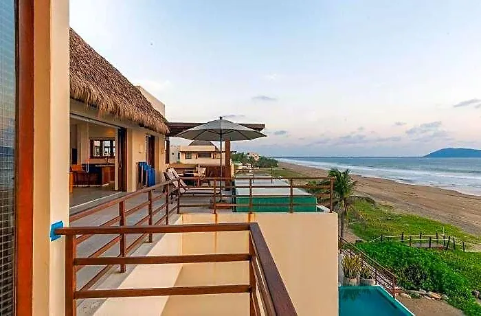 Hotel Marea Beachfront Zihuatanejo