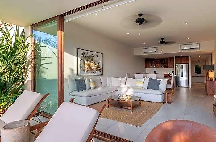 Marea Beachfront Hotel