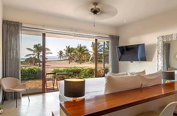 Hotel Marea Beachfront Zihuatanejo