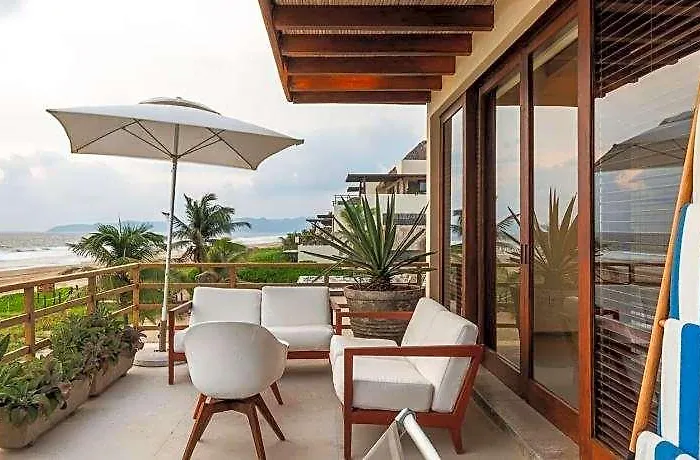 Hotel Marea Beachfront Zihuatanejo