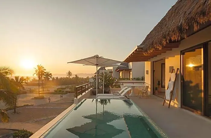 Marea Beachfront 4*