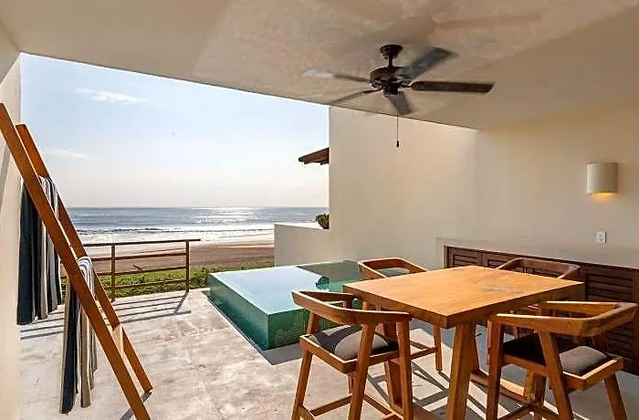 Marea Beachfront Hotel Zihuatanejo
