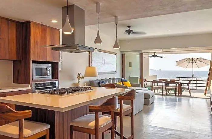 Marea Beachfront 4* Zihuatanejo