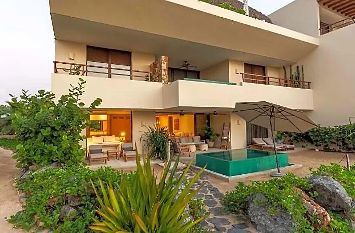 Marea Beachfront 4* Zihuatanejo