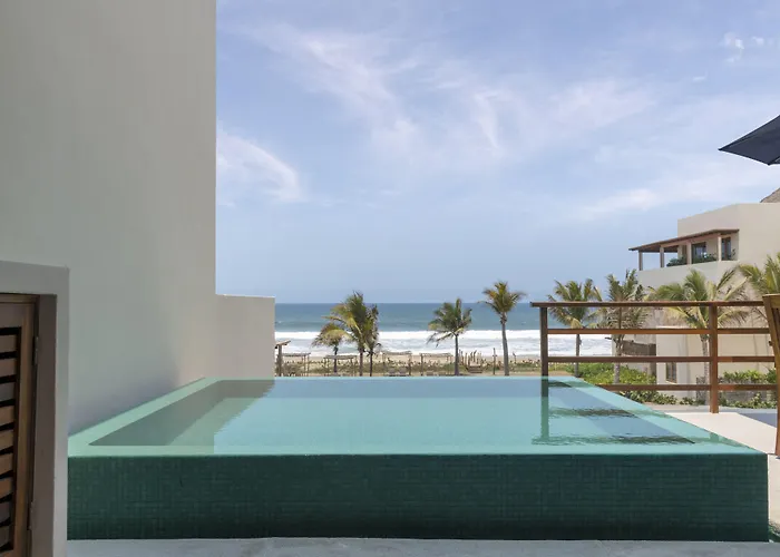 Marea Beachfront 4* Zihuatanejo
