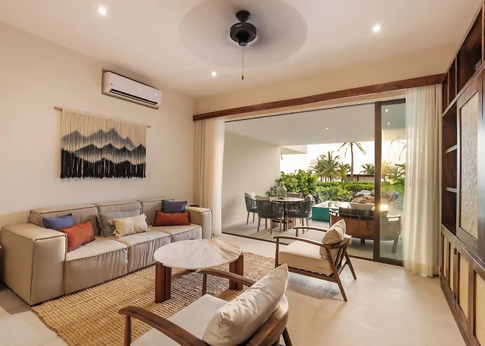 Marea Beachfront Hotel
