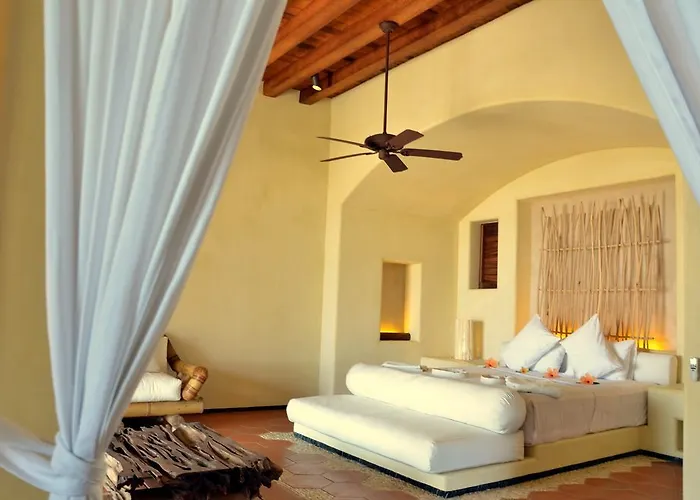Marea Beachfront Zihuatanejo
